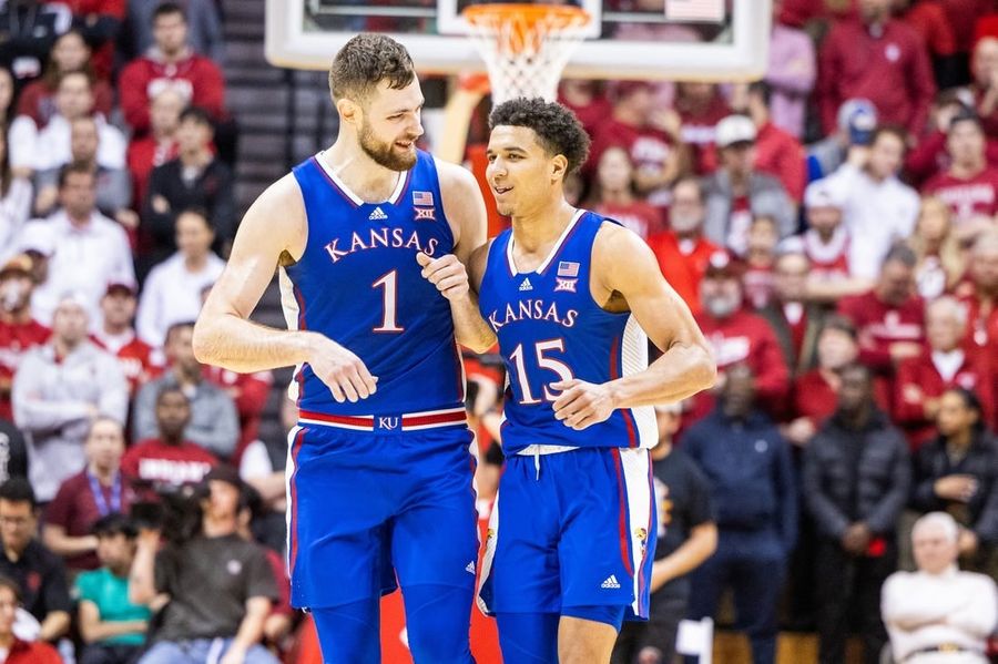 Kansas' Kevin McCullar Jr., Hunter Dickinson out of Big 12 tourney