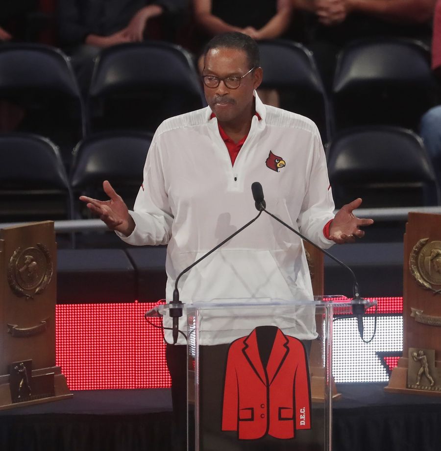 Former Bucks player, part-owner Junior Bridgeman dies at 71