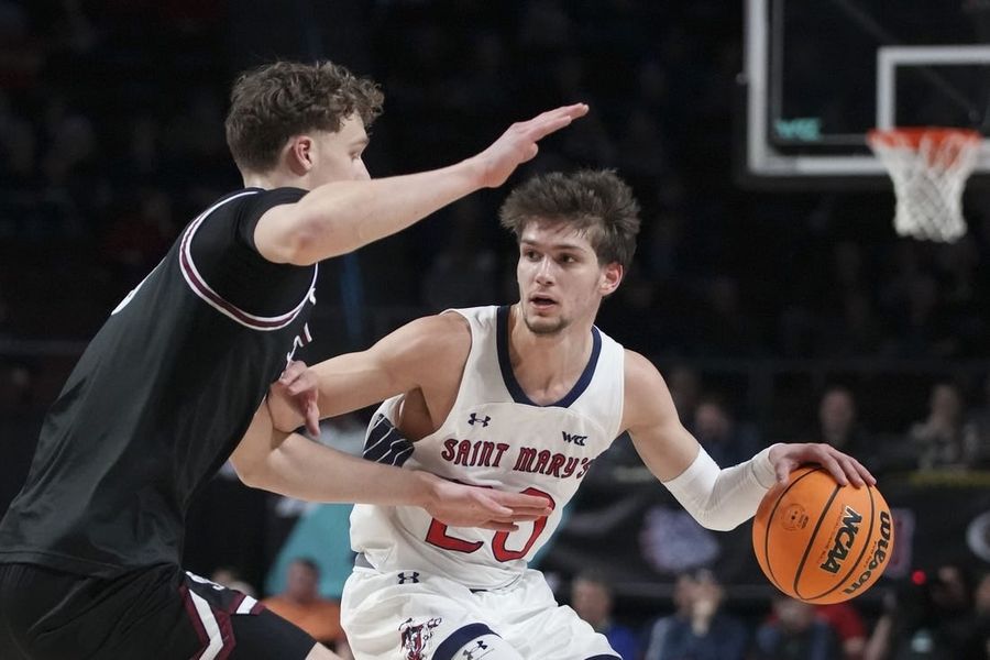 No. 21 Saint Mary's shoots past Santa Clara in WCC semis